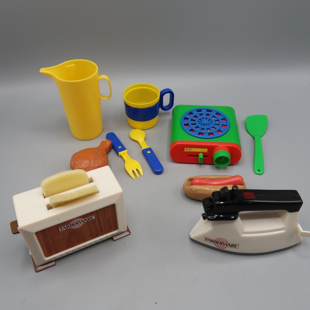 Vintage‎ CDI Farberware Toys Iron & Toaster Play Kitchen Cup pitcher Lot